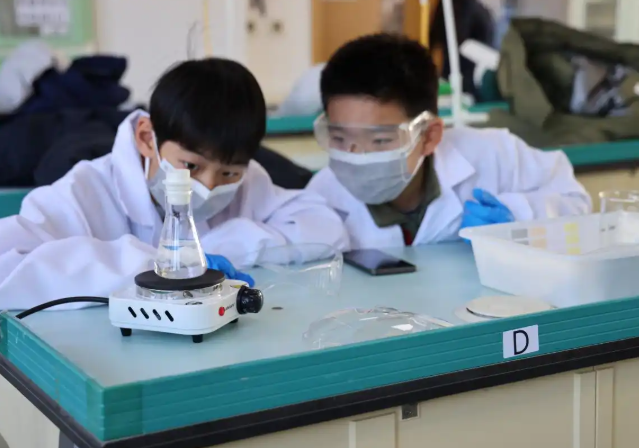 实在地接触科学接着将现象转化为数据学